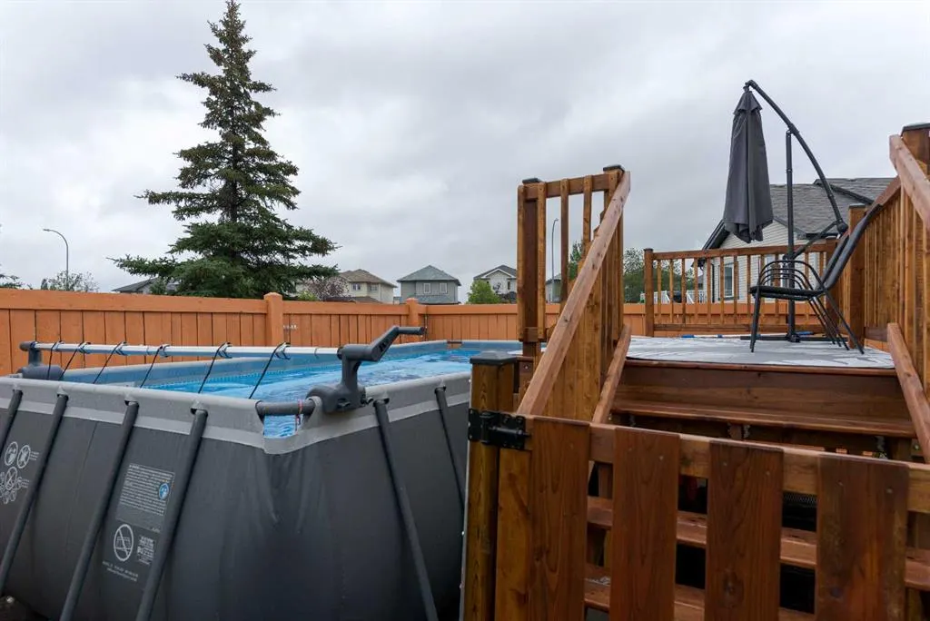 233 Lynx Crescent