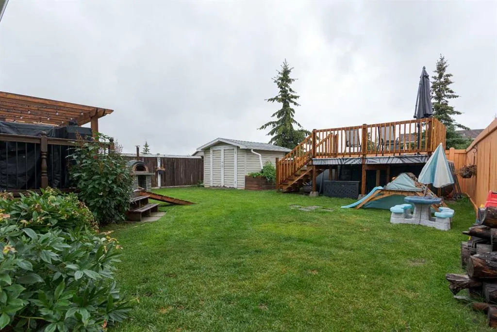 233 Lynx Crescent