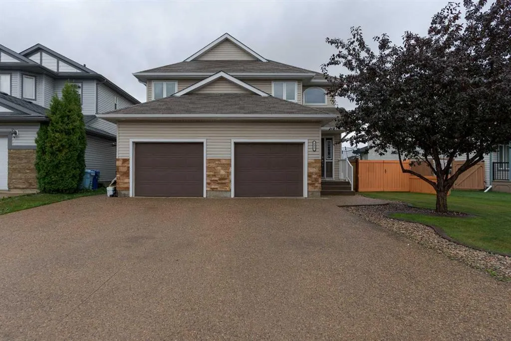 233 Lynx Crescent