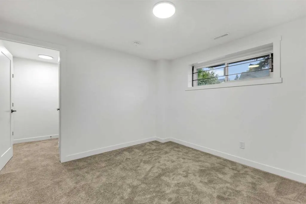 63 Bernard Place NW