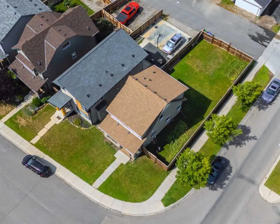 4 Copperpond Parade SE