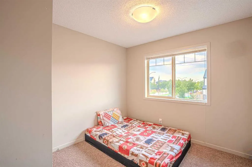 4 Copperpond Parade SE