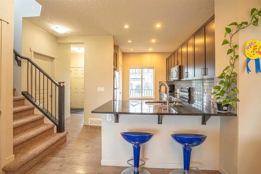 4 Copperpond Parade SE