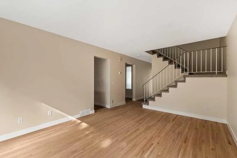 2815 Palliser Drive SW, #23