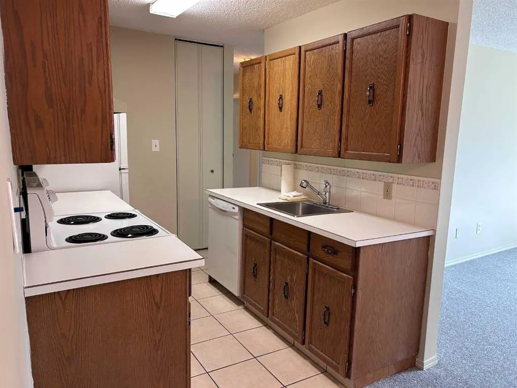 617 56 Avenue SW, #307