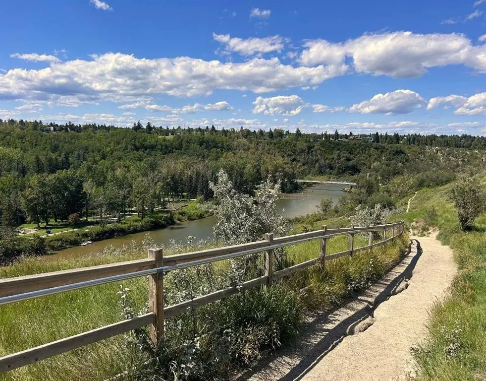 617 56 Avenue SW, #307