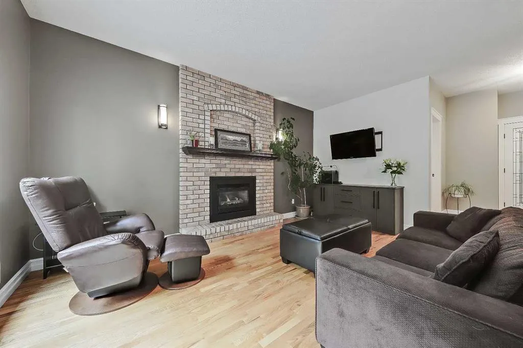 232 Scimitar Bay NW