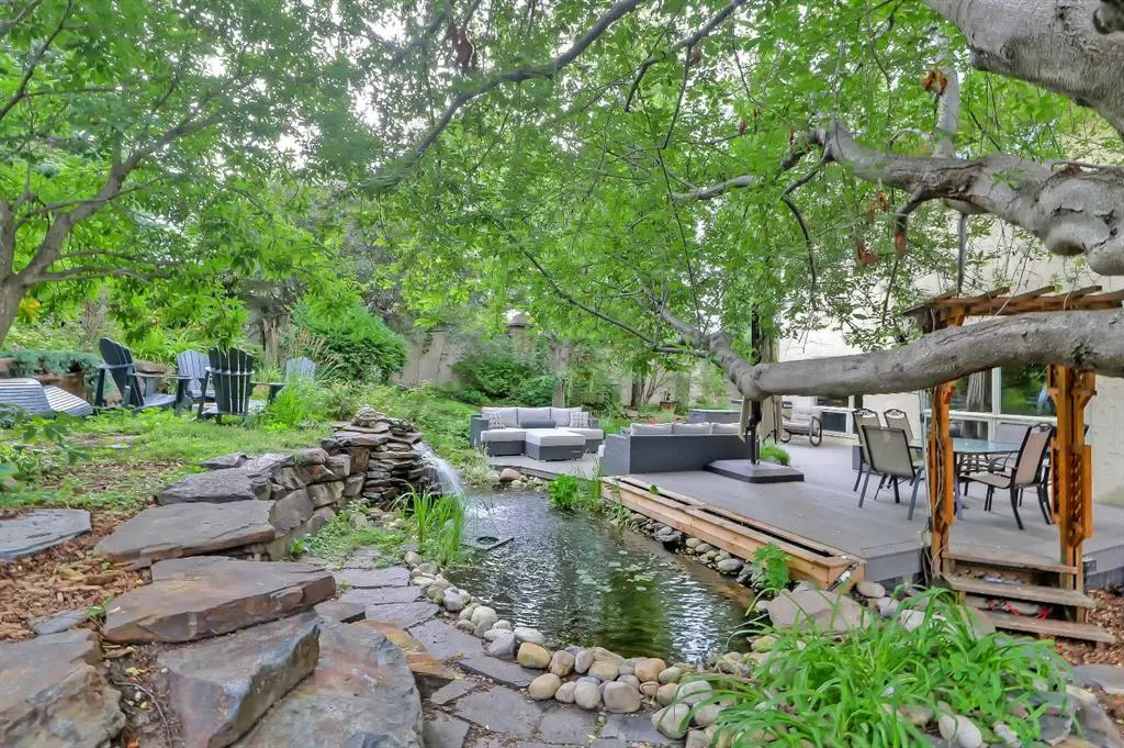 232 Scimitar Bay NW