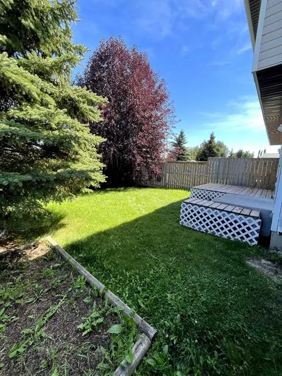 25 Lakeview Close