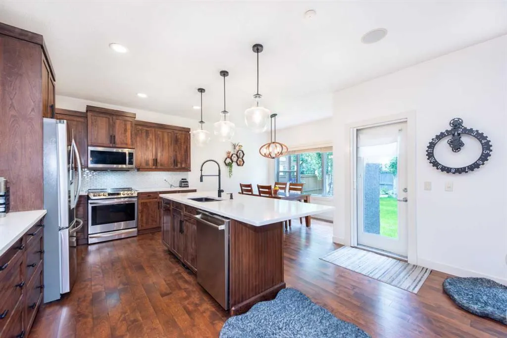 122 Tuscany Glen Place NW