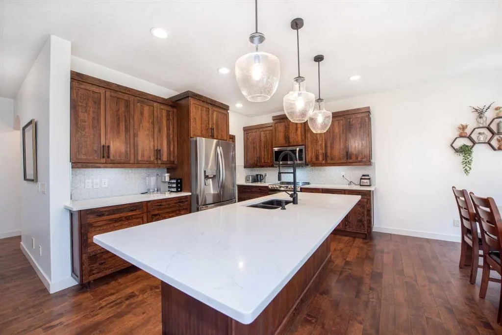 122 Tuscany Glen Place NW