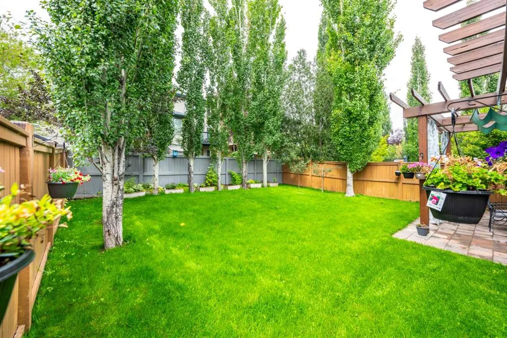 122 Tuscany Glen Place NW
