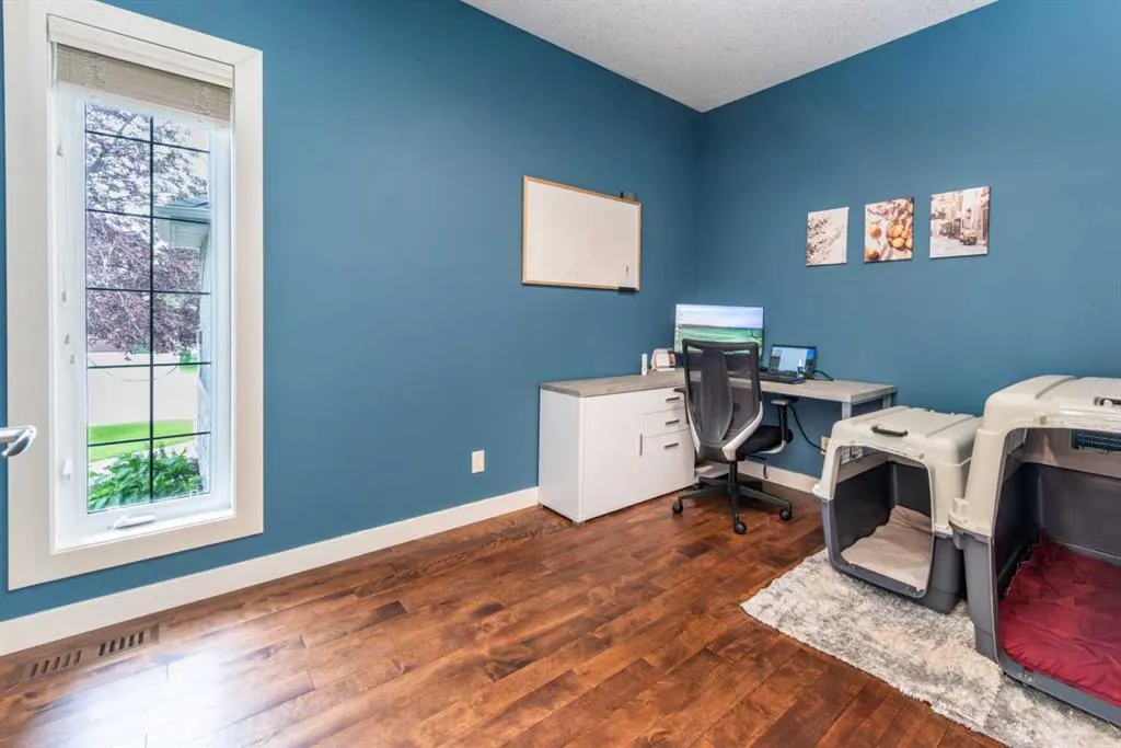 122 Tuscany Glen Place NW