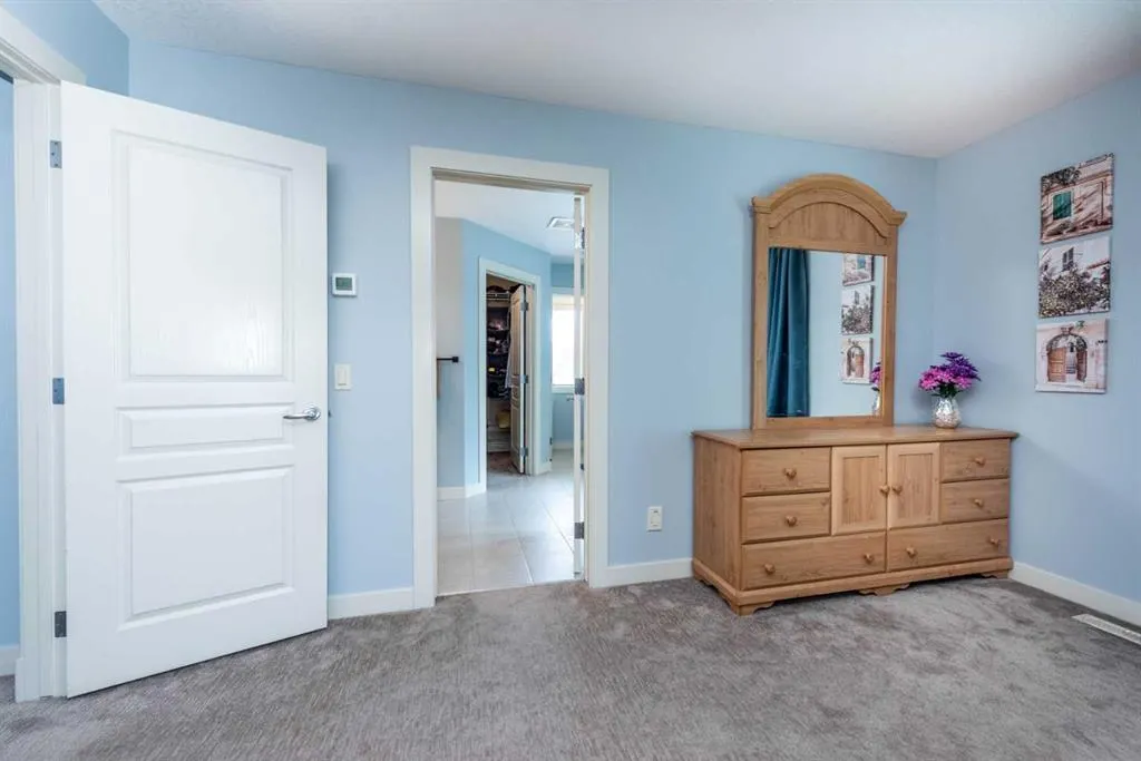 122 Tuscany Glen Place NW