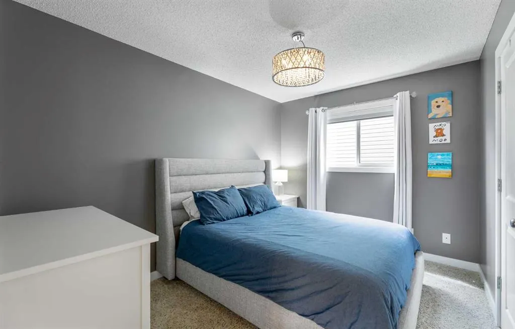 112 Kingsbridge Way