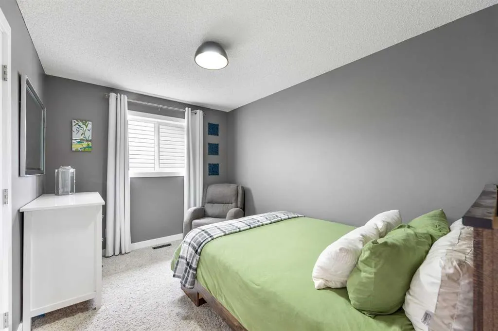 112 Kingsbridge Way