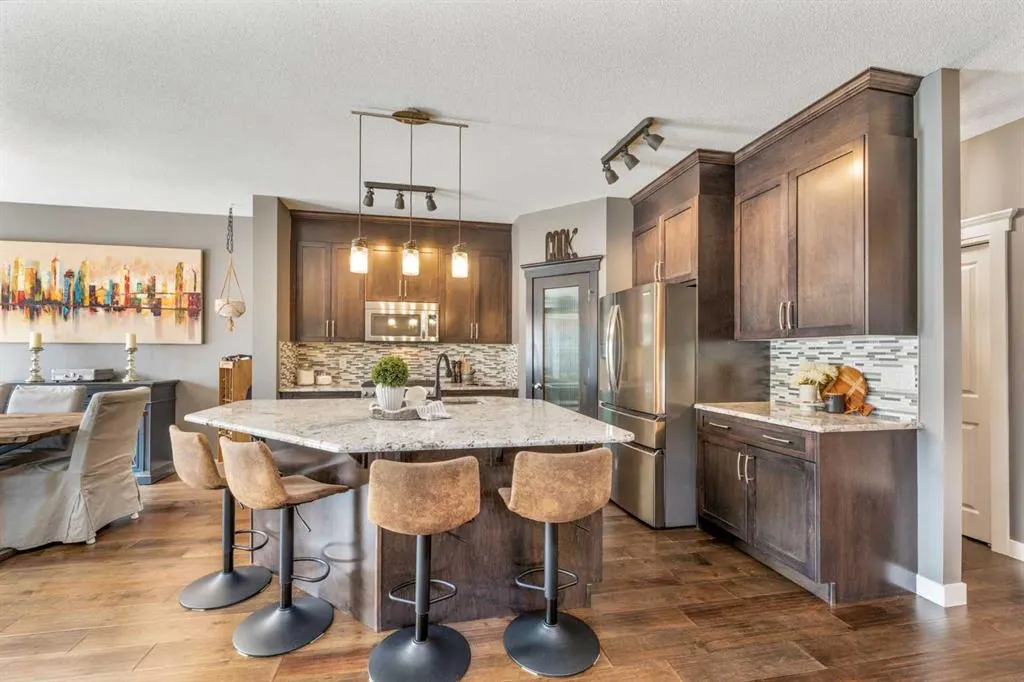 112 Kingsbridge Way