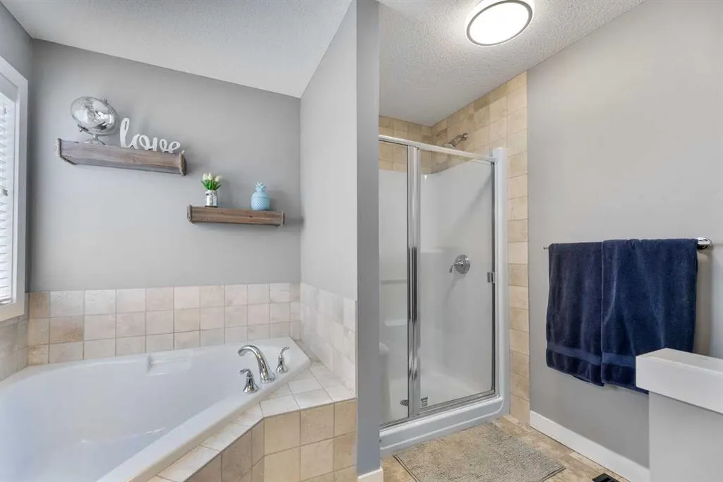 112 Kingsbridge Way