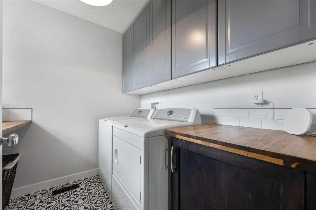 112 Kingsbridge Way