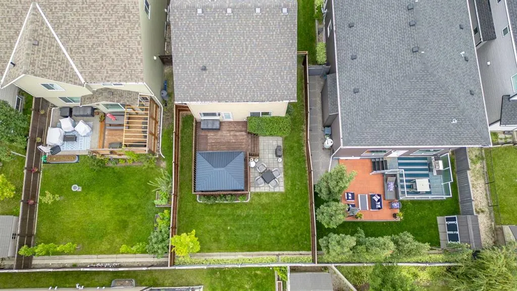 112 Kingsbridge Way