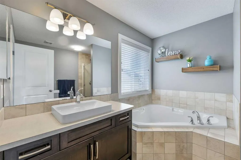 112 Kingsbridge Way