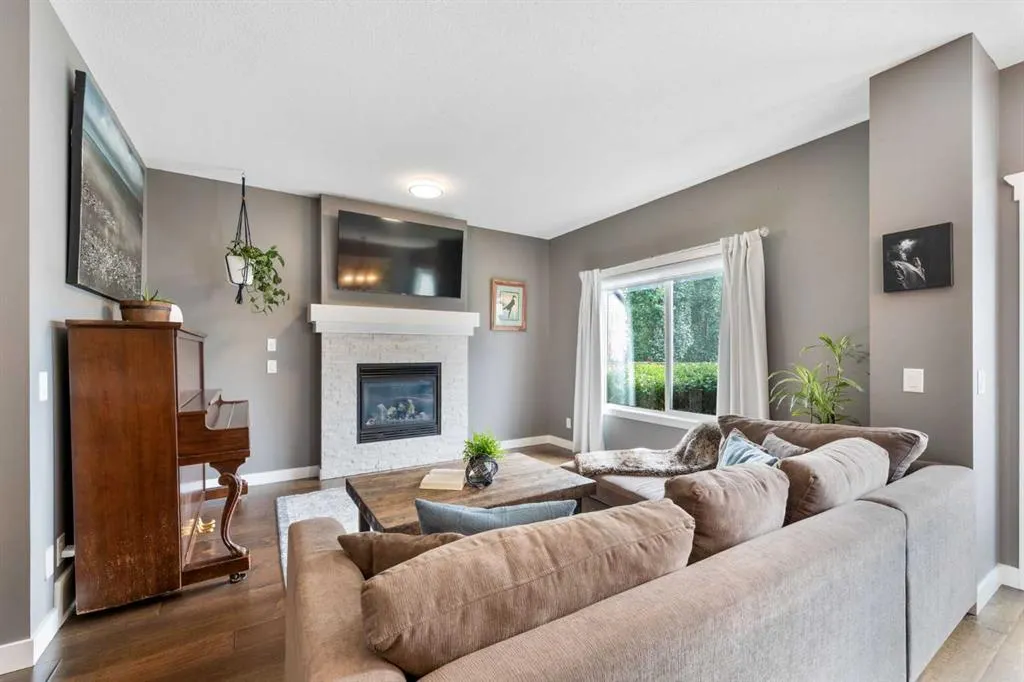 112 Kingsbridge Way