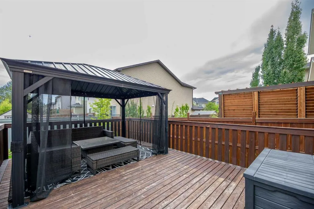 112 Kingsbridge Way