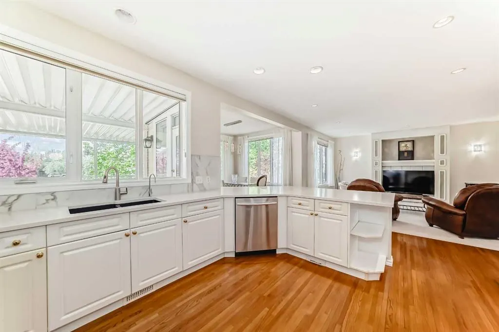 327 Discovery Place SW