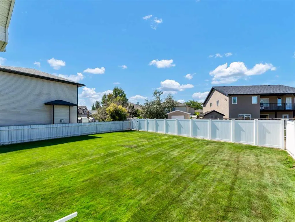 12 Cottonwood Bay SW