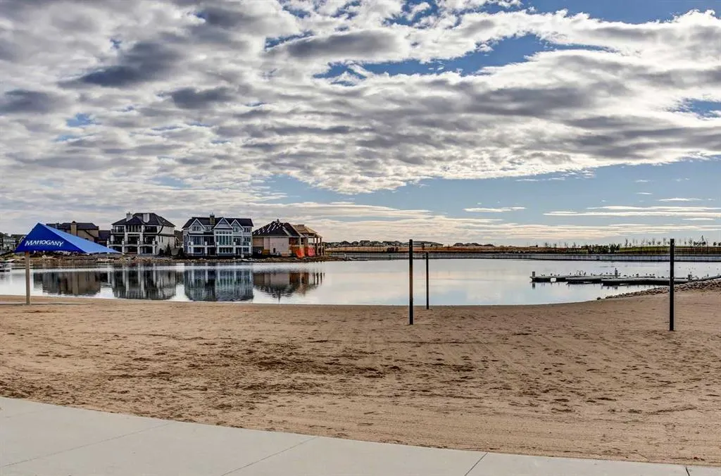 18 Marquis Cove SE