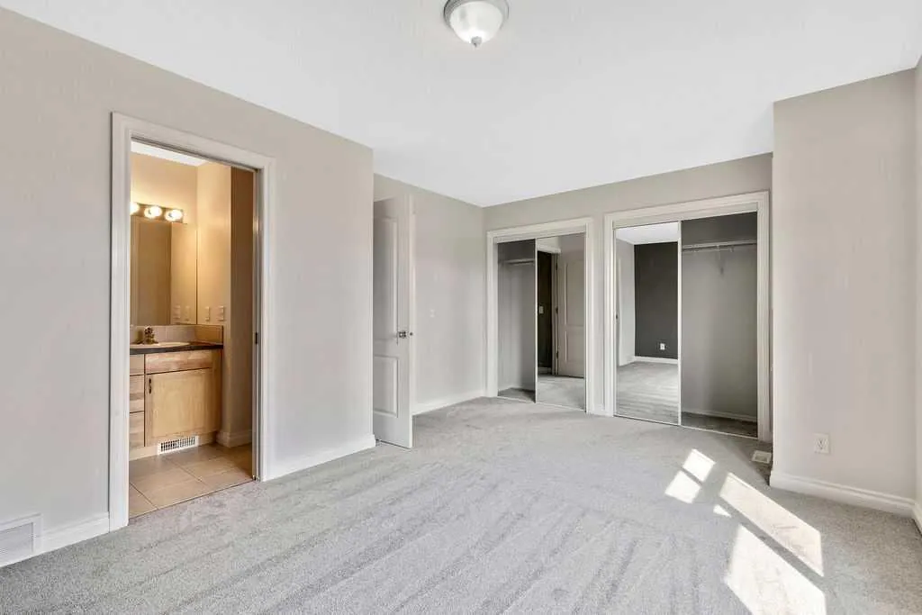 135 Strathcona Circle