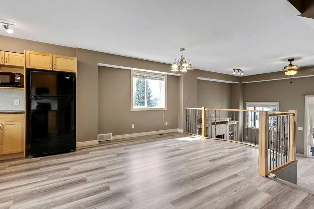 135 Strathcona Circle