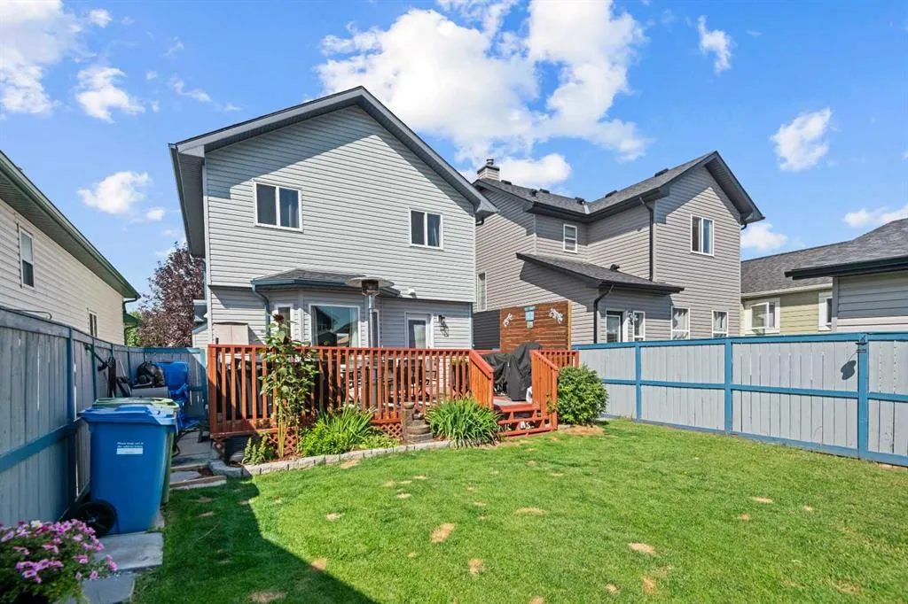 54 Saddlemead Way NE