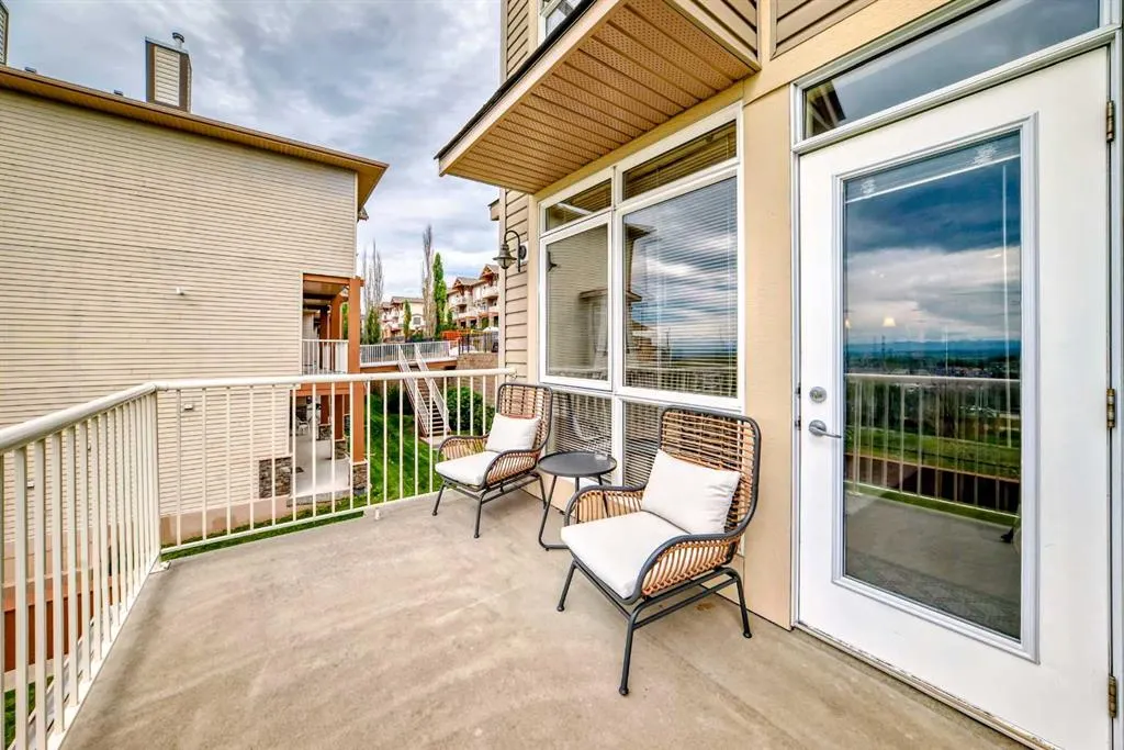 169 Rockyledge View NW, #20