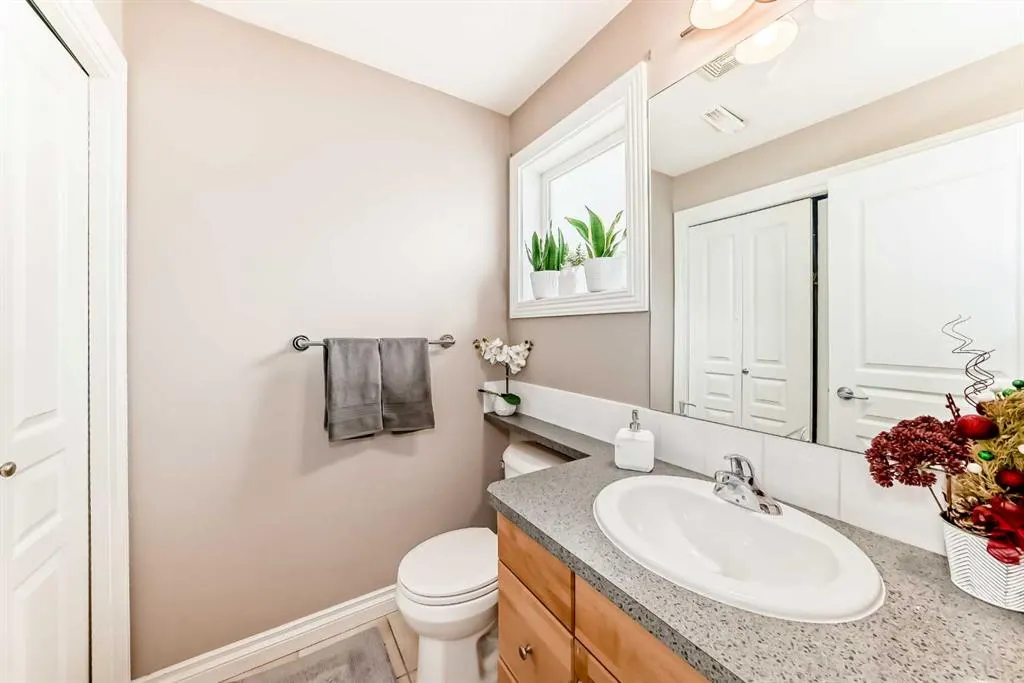 169 Rockyledge View NW, #20