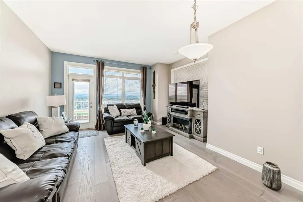 169 Rockyledge View NW, #20