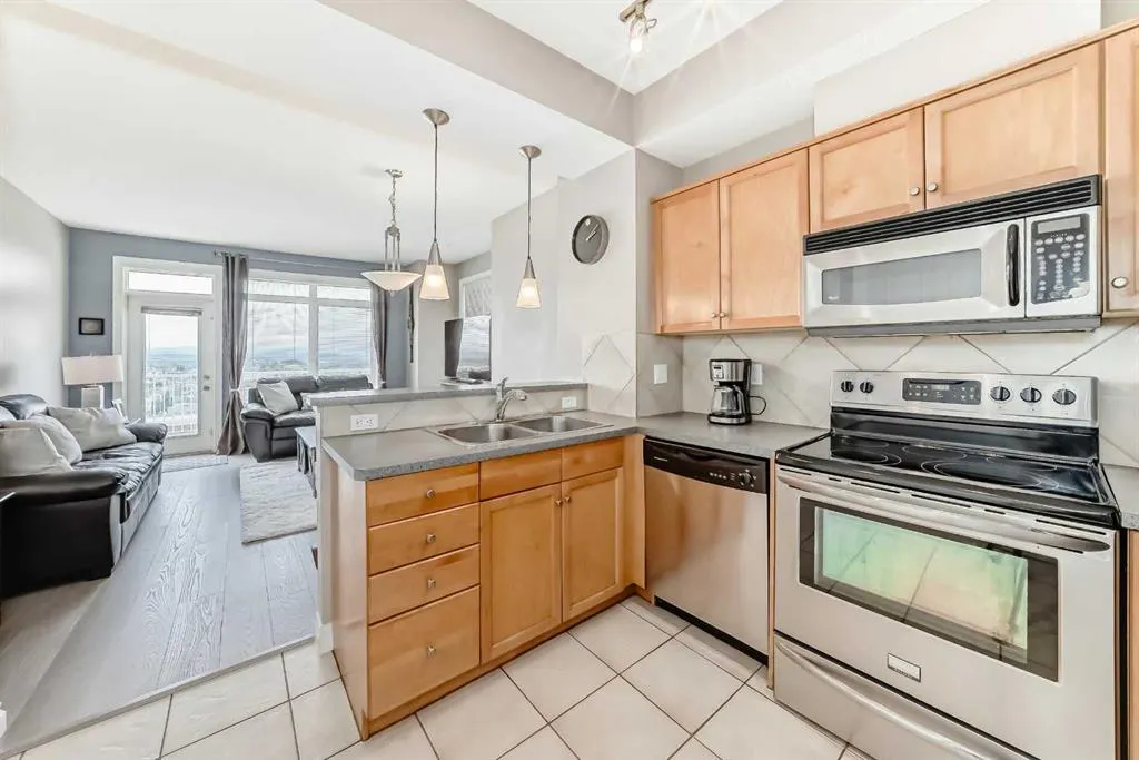 169 Rockyledge View NW, #20
