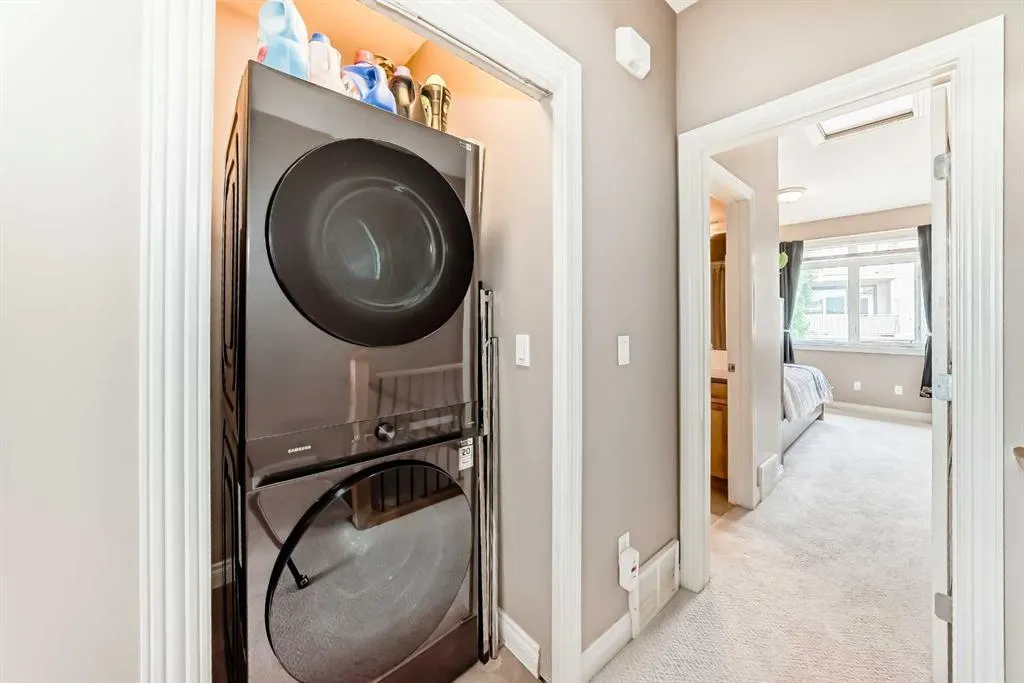169 Rockyledge View NW, #20