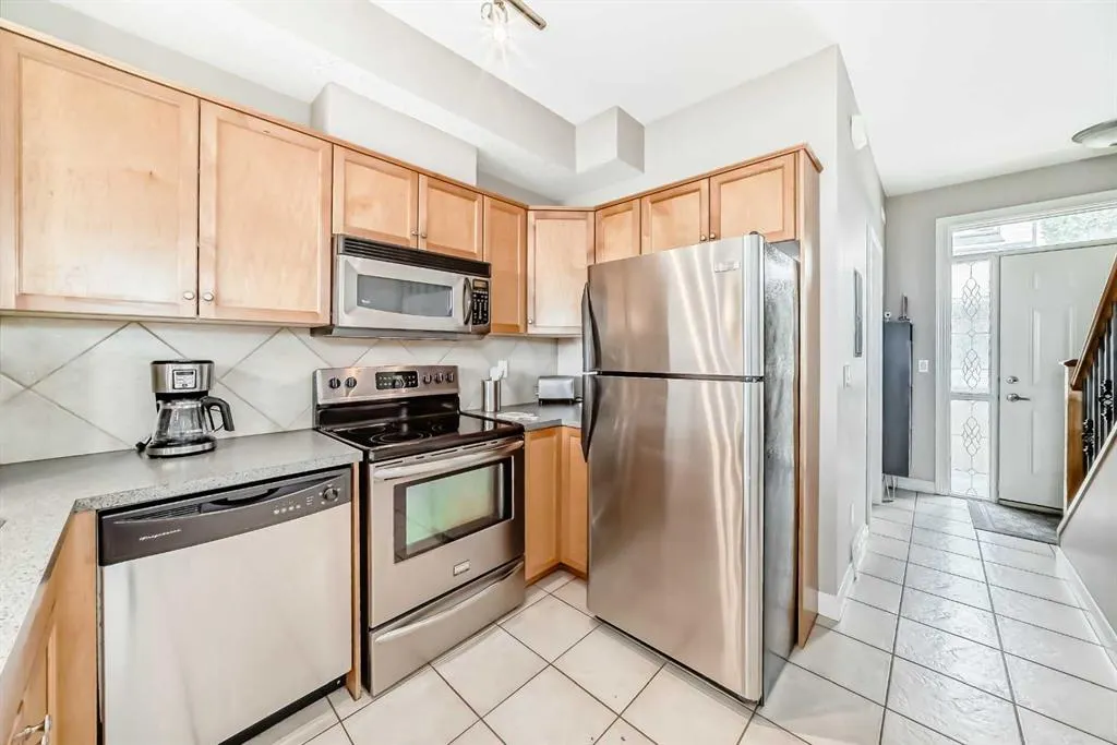 169 Rockyledge View NW, #20
