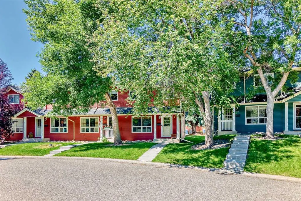 549 Queenston Gardens SE