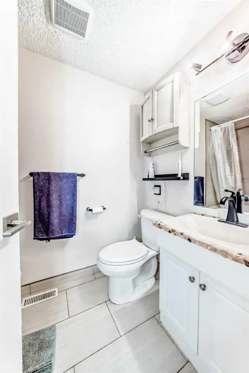 549 Queenston Gardens SE
