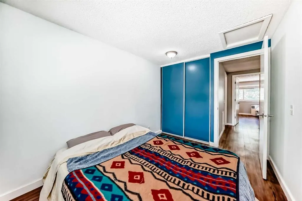 549 Queenston Gardens SE