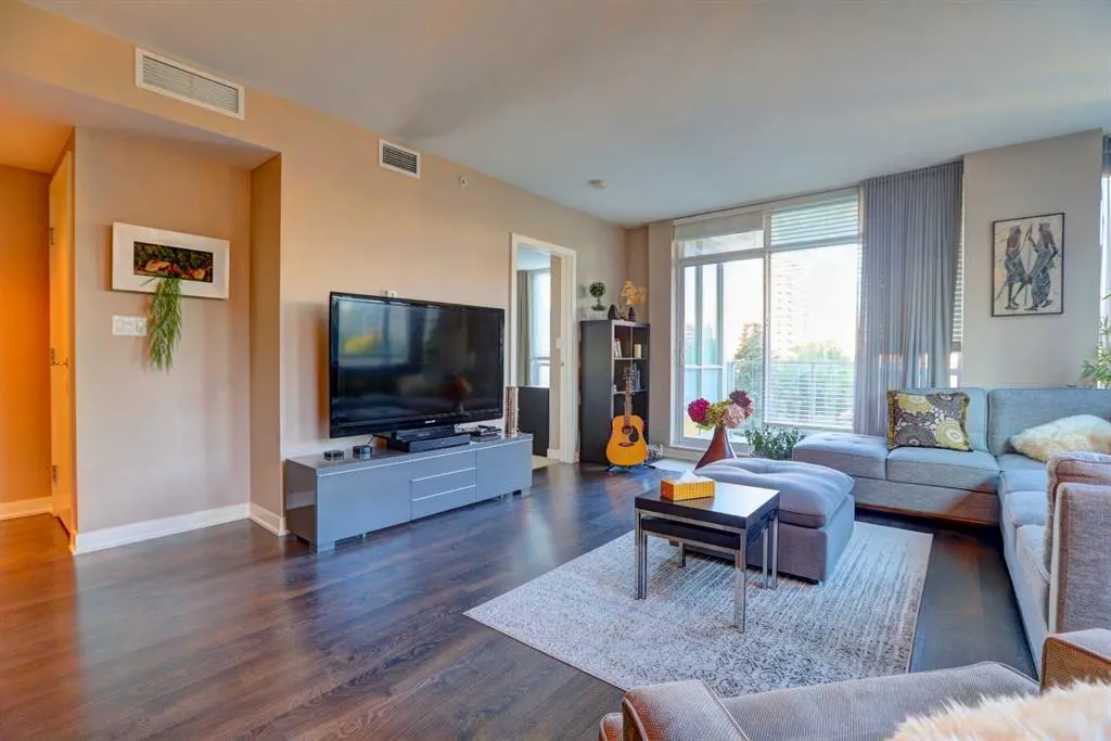 626 14 Avenue SW, #412