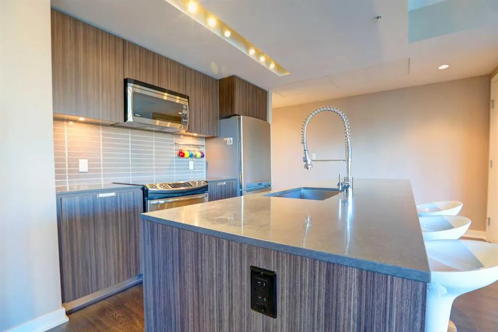 626 14 Avenue SW, #412