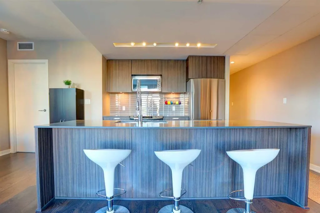 626 14 Avenue SW, #412