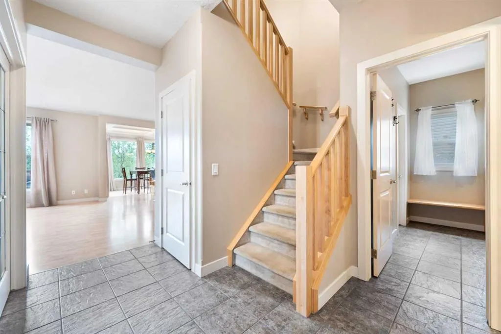 155 Autumn Close SE