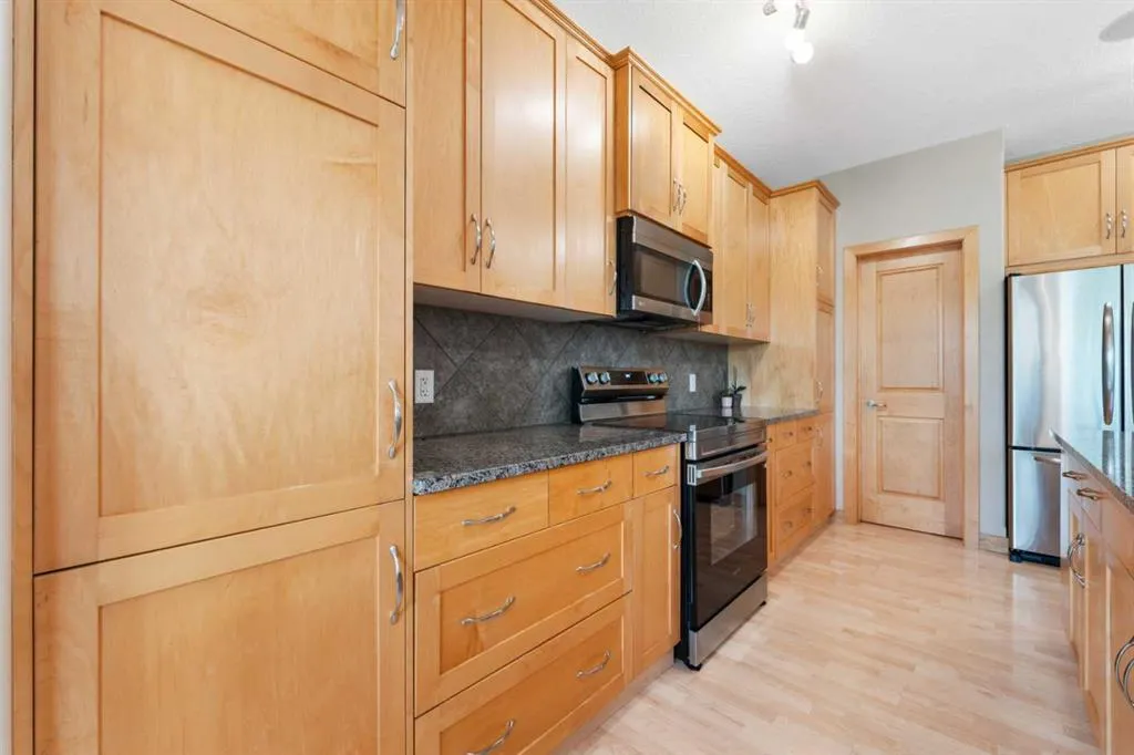 155 Autumn Close SE