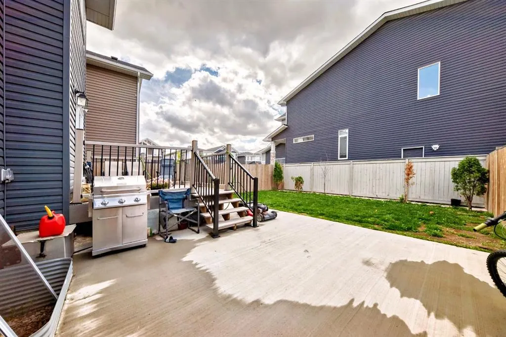 120 Red Sky Gardens NE