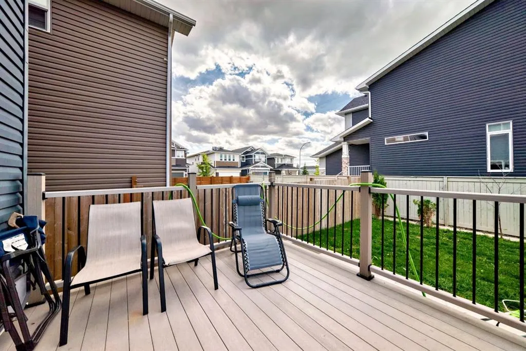 120 Red Sky Gardens NE
