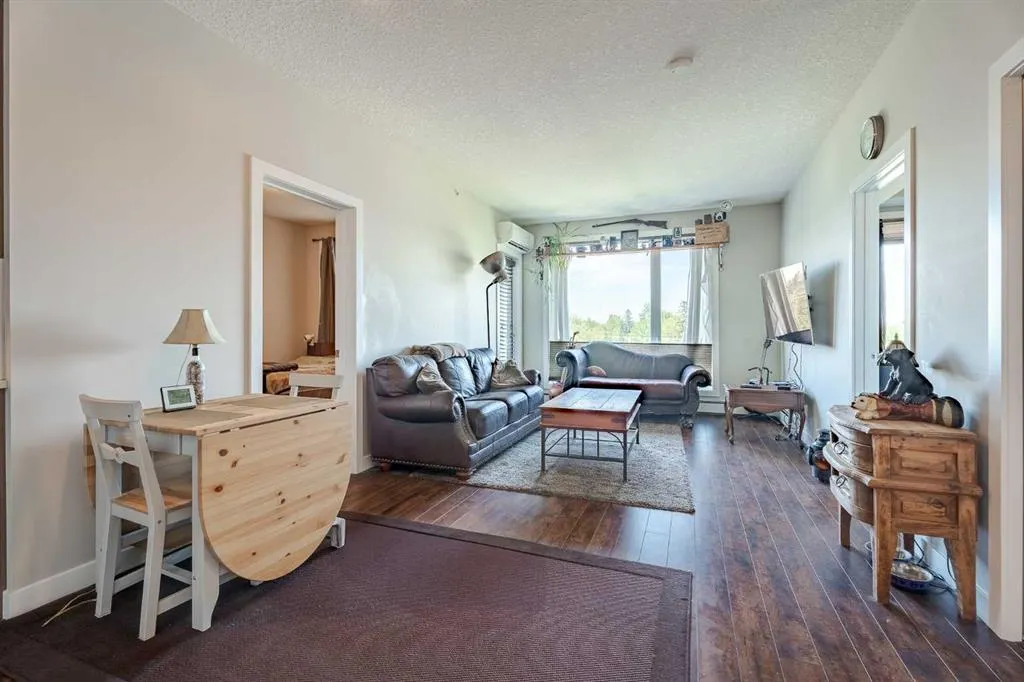 607 17 Avenue NW, #403